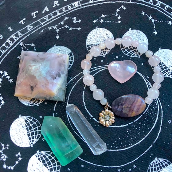 Image of Heart Chakra Healing Crystal Bundle 