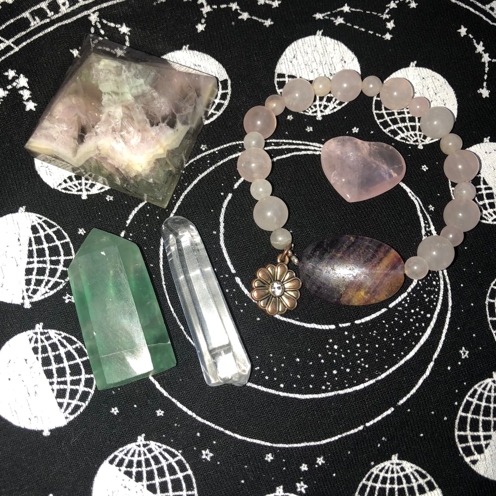 Image of Heart Chakra Healing Crystal Bundle 