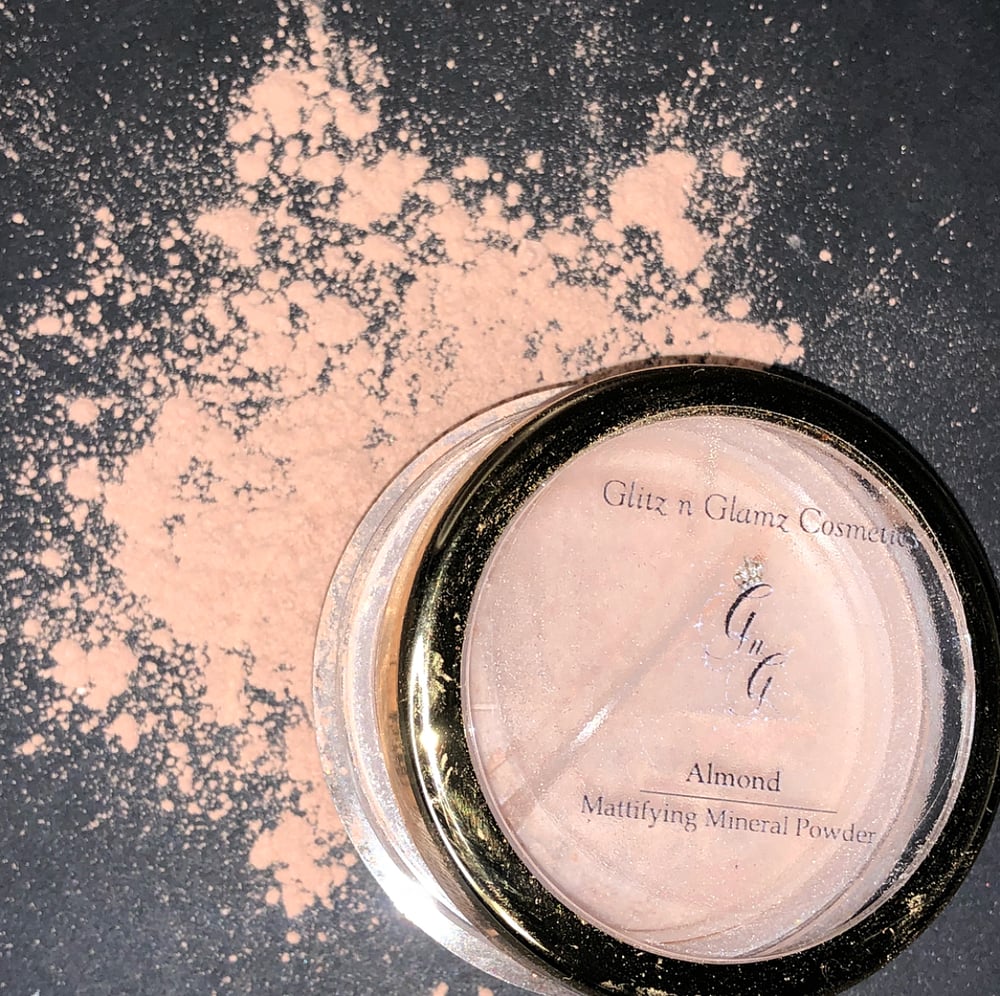 Image of “Almond” Mattifying Powder 