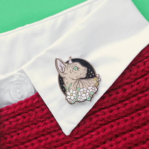 Image of Sphynx cat with flowers, enamel pin - floral pin - sphynx cat - hairless cat - lapel pin badge