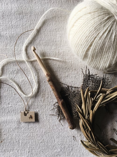 Image of size 8mm olive branch hand carved rustic crochet hook