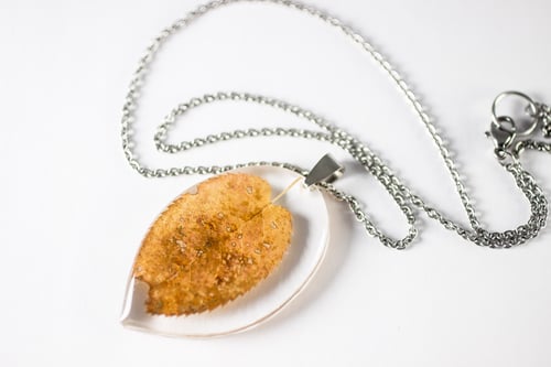 Image of Autumn Simple Leaf Pendant #7