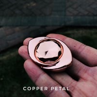 Image 1 of Copper/Bronze/Ti Petal handspinner drop-time 21th October 08:00 PM EST
