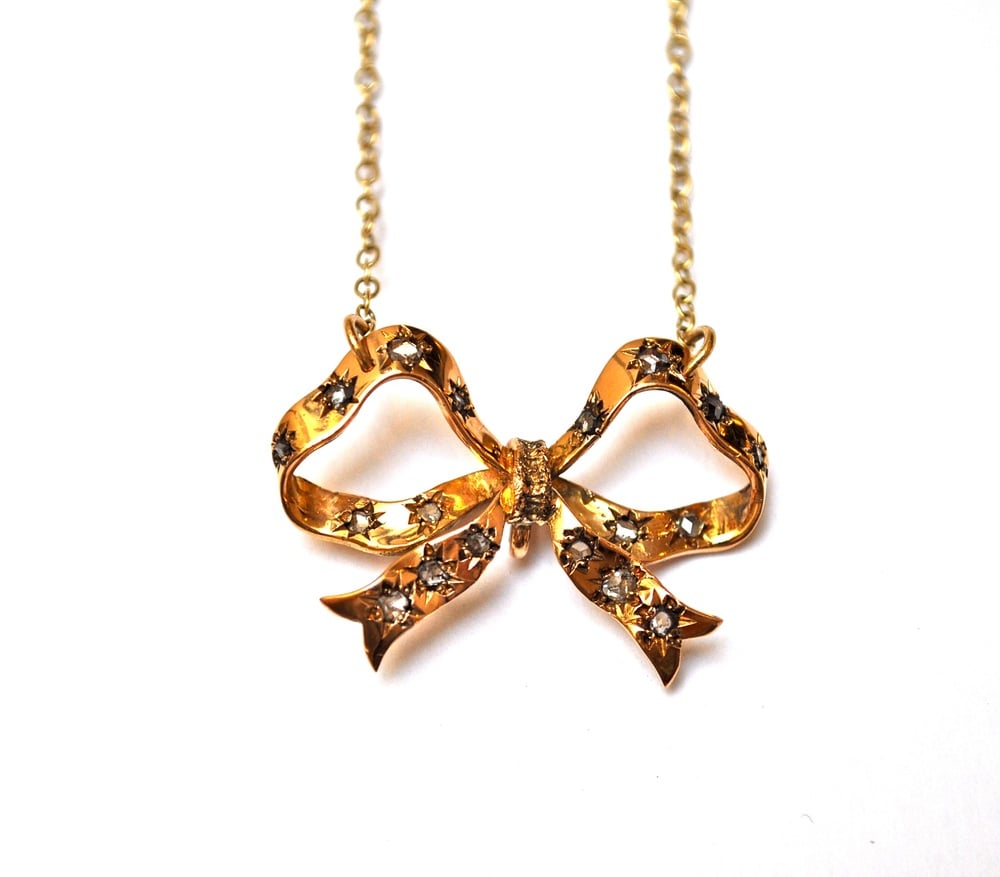 Large bow necklace Clearance