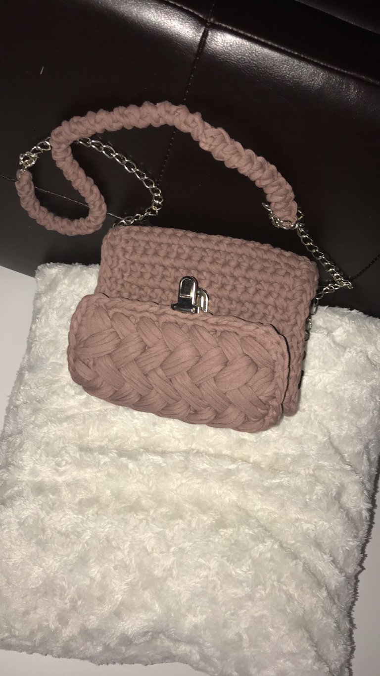 Pretty nude  Image 2