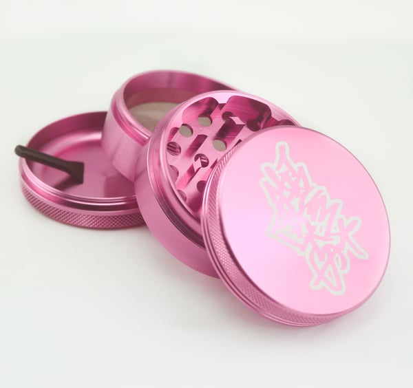 Image of Brumpacks pink grinder
