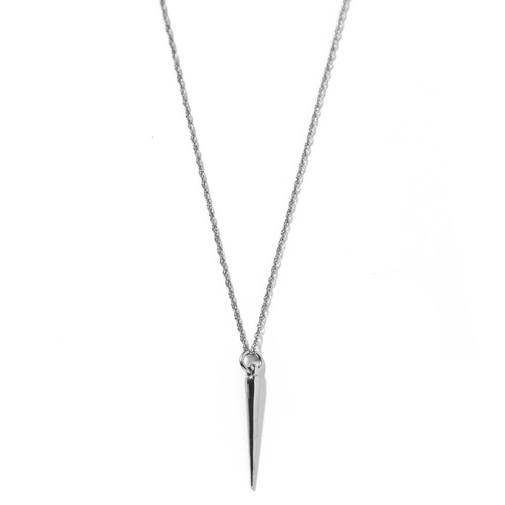 Image of The point charm