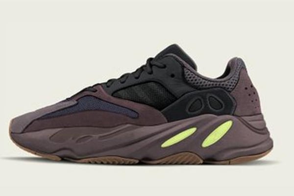 Image of Yeezy Boost 700 Mauve
