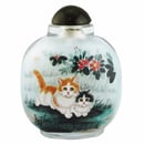 Image of VINTAGE CHINESE GLASS SNUFF BOTTLE: HAND-PAINTED KITTEN DESIGN