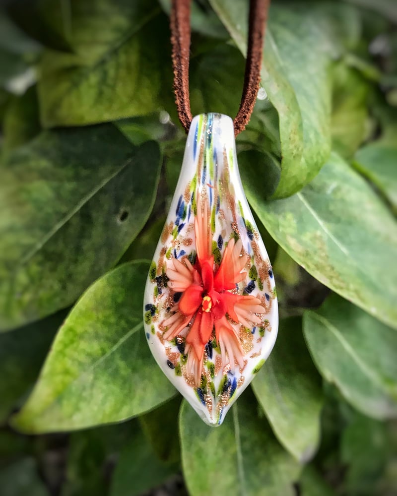 Image of Flower pendant 