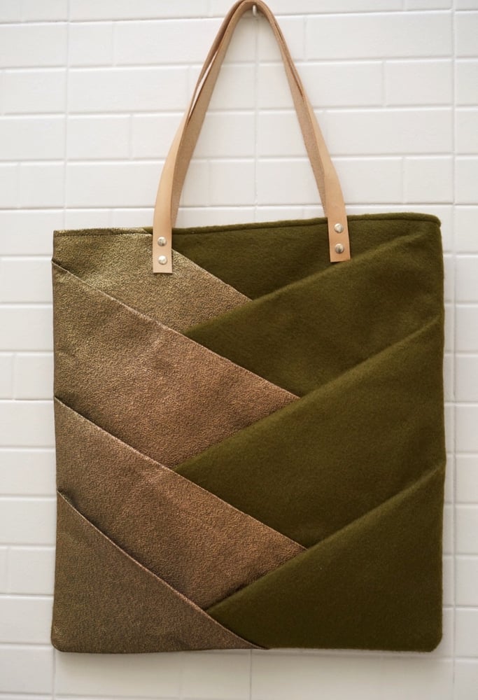 Image of Origami totebag variante verde militare/oro duocrome
