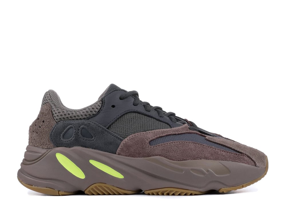 Image of Yeezy 700 mauve 