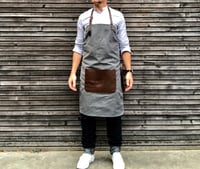 Image 5 of Waxed canvas and leather apron / craftsman's apron / sturdy barber's apron