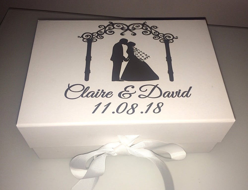 Wedding keepsake box