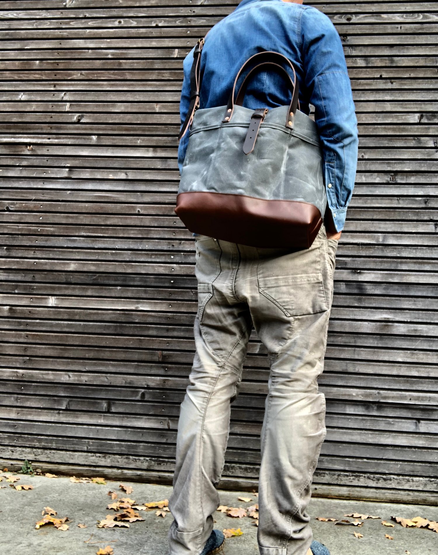 Image of Waxed canvas tote bag with cross body strap