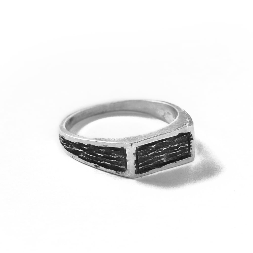 Image of Grunge ring