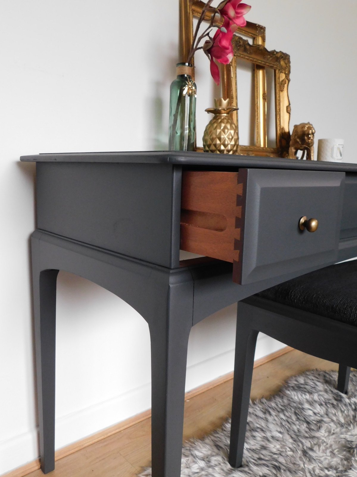 grey upcycled dressing table