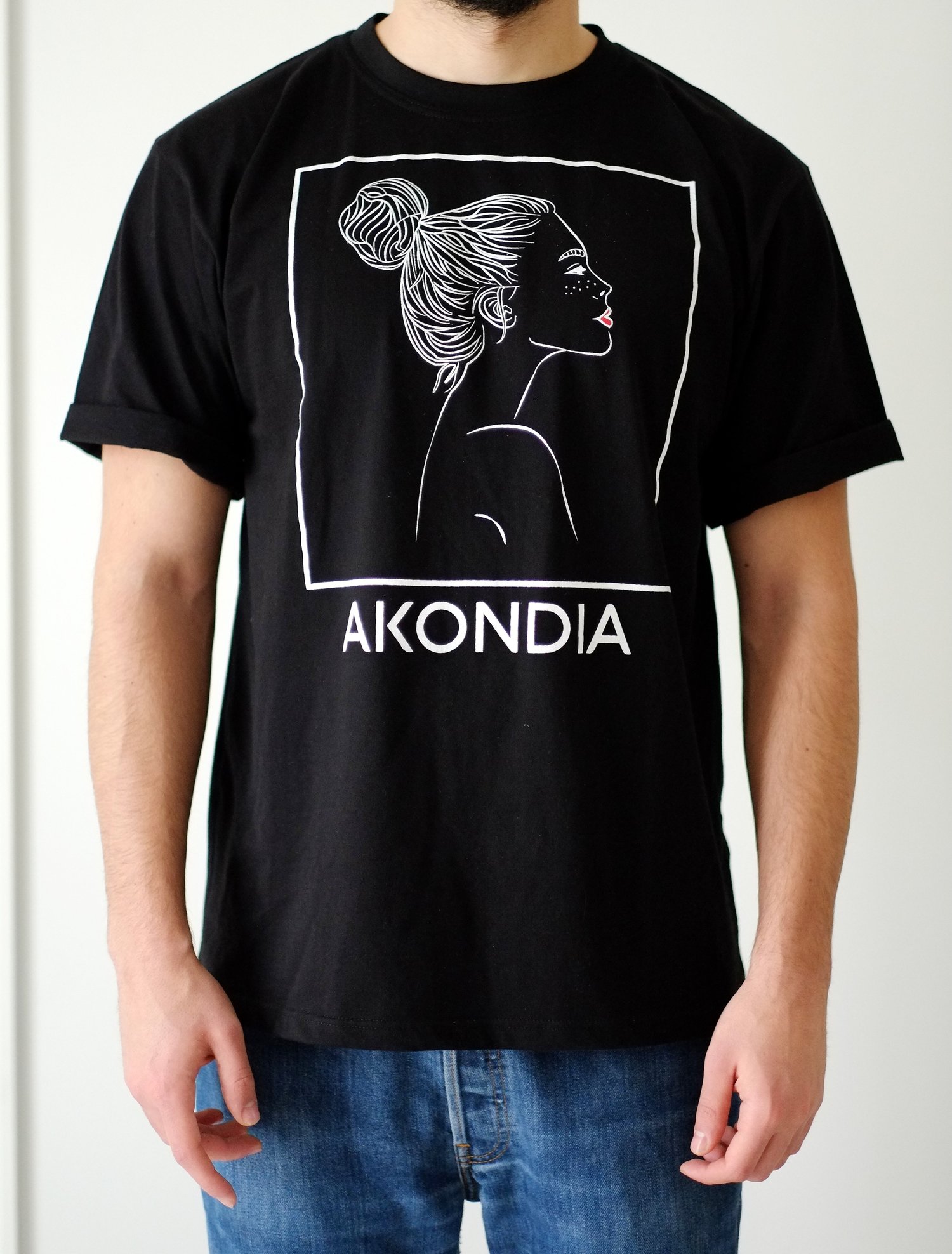 Image of Black Oversize Tee AKONDIA