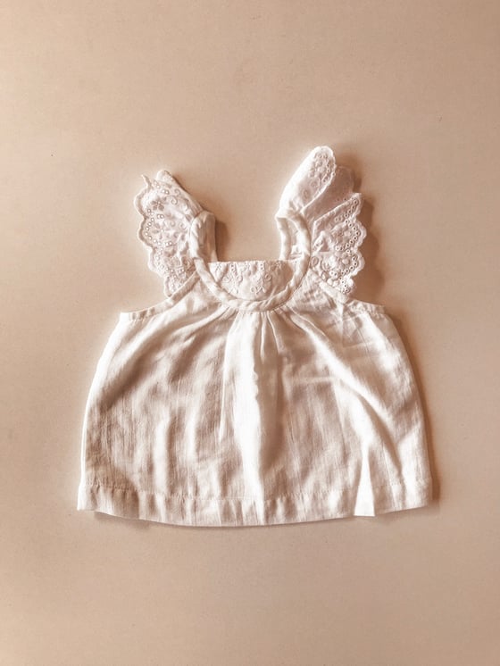 Image of Seeker Top in White