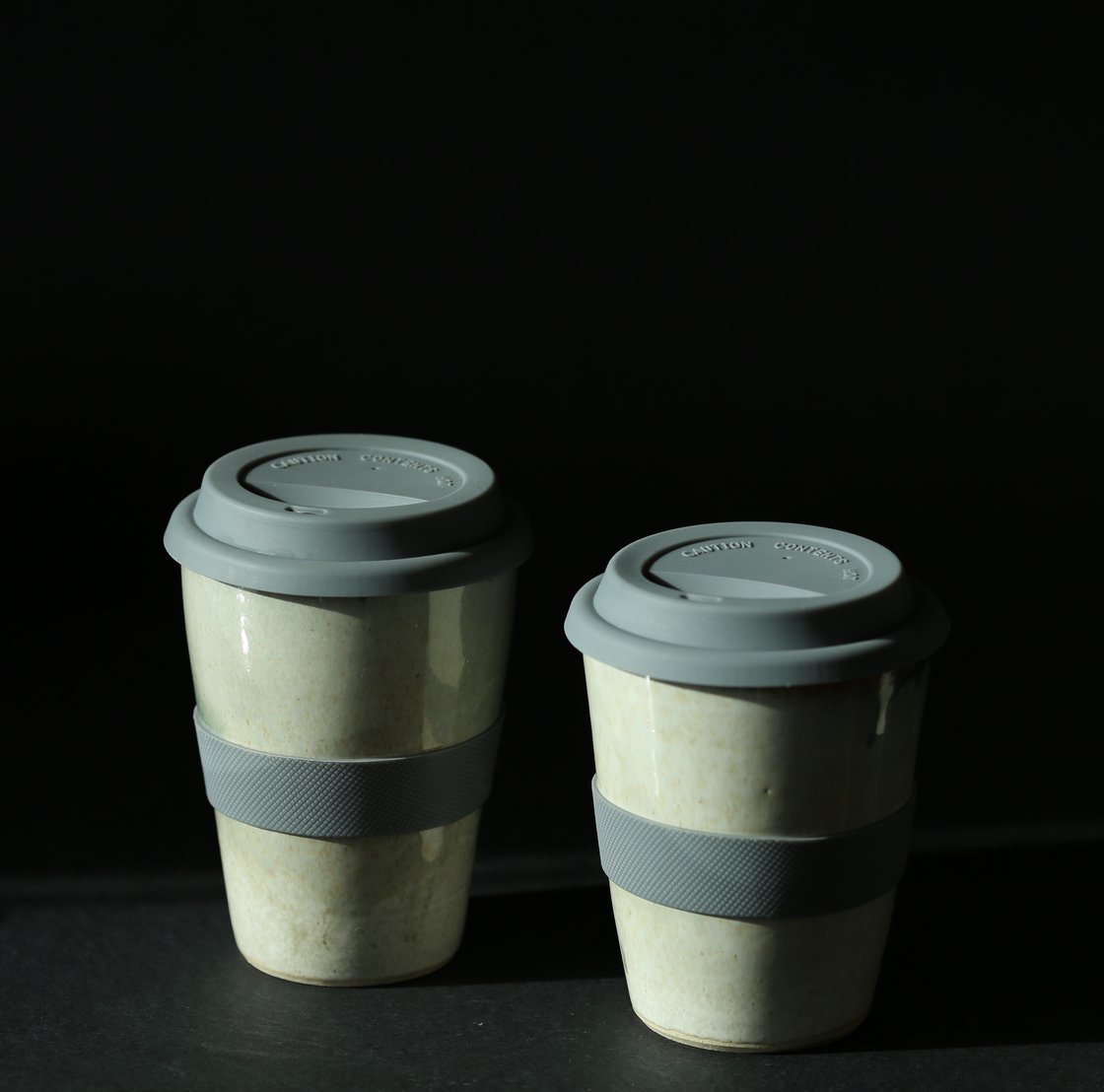Image of Travel cup with silicone lid (sage green)