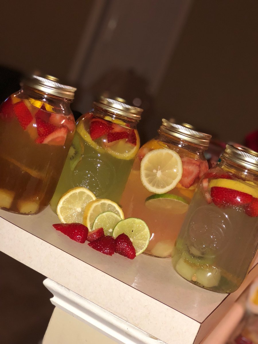 Image of Quart size Mason Jars 