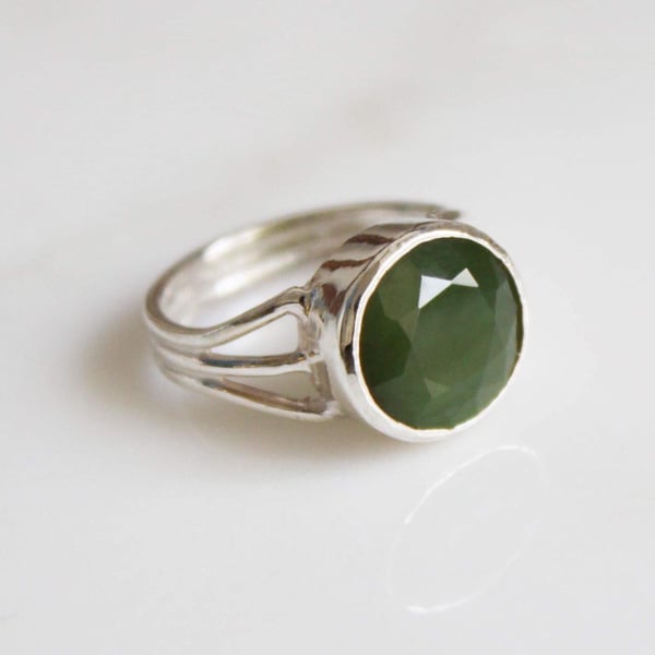 Image of Dragon Claw x Vietnam Green Jade round cut silver ring