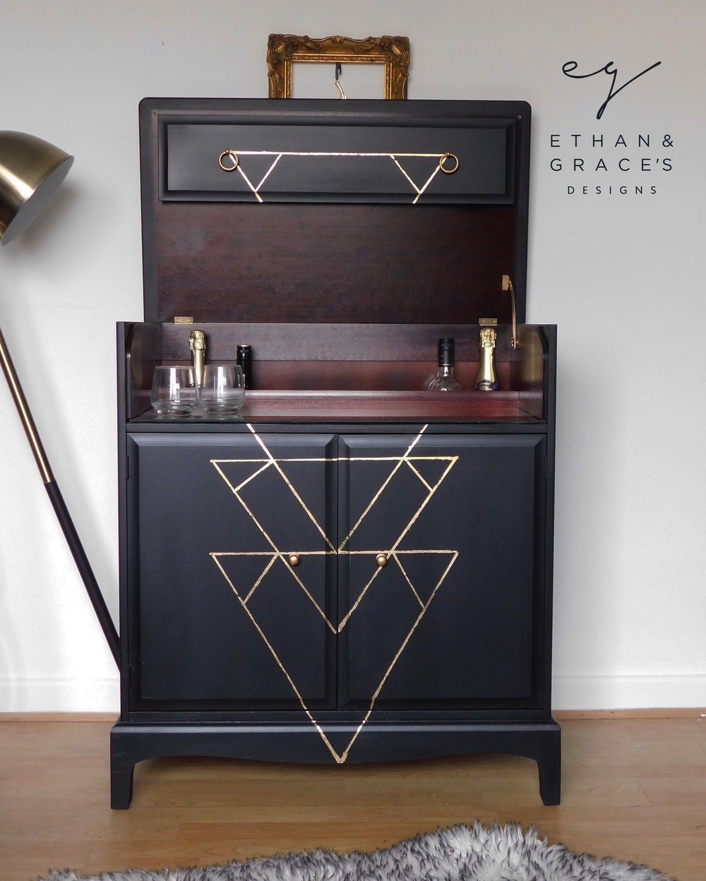 Image of Stunning mahogany stag drinks cabinet in black