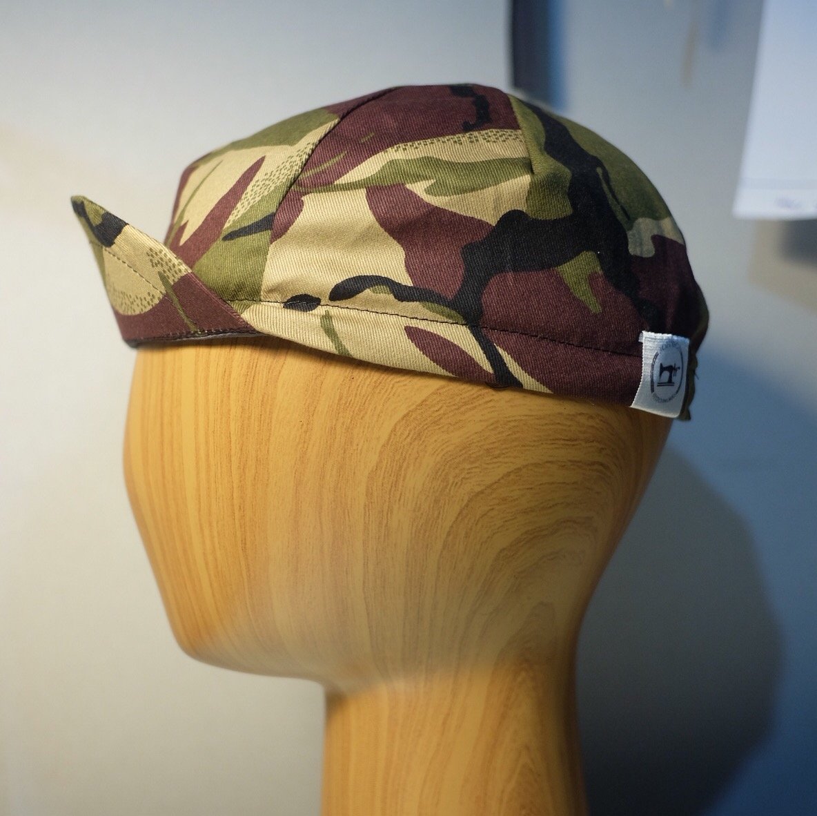 Camo top cycling cap