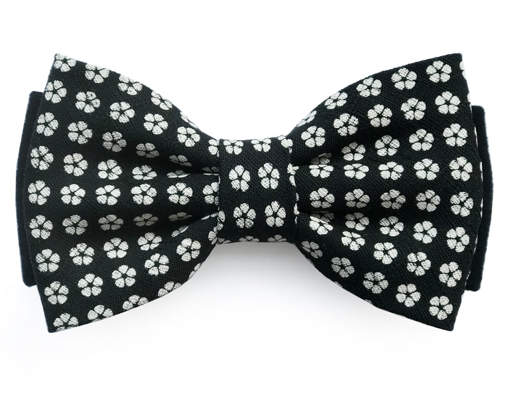 Image of Japanese floral pre-tied-bow tie