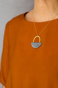 Image 3 of LINNEA necklace in Grey