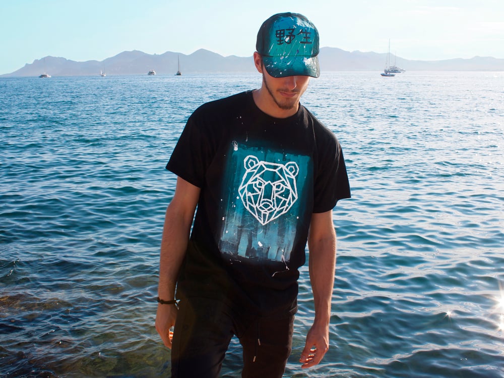 Image of T-SHIRT GEOMETRIK BEAR BLACK/TURQUOISE