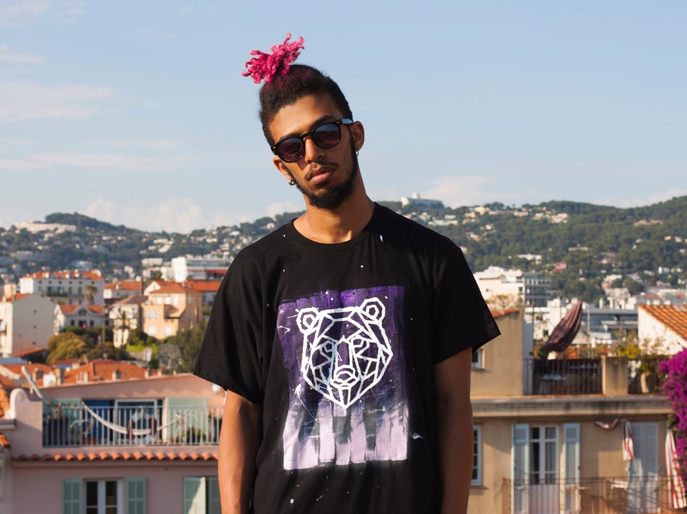 Image of T-SHIRT GEOMETRIK BEAR BLACK/PURPLE