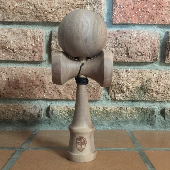 Image of Walnut natty