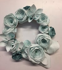 Image 3 of Jennifer Collier: Paper Flower Christmas Wreaths