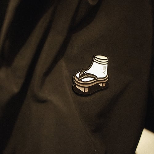 Image of UWABAKI ENAMEL PIN