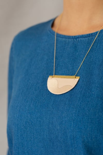 Image of FOLKE necklace in Blush