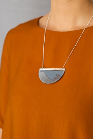 Image of FOLKE necklace Grey with Silver