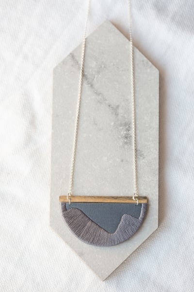 Image of FOLKE necklace Grey with Silver