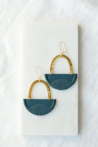 Image 1 of LINNEA earrings in Indigo