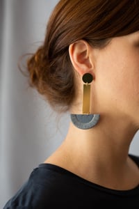 Image 2 of LUNA earrings drop in Grey