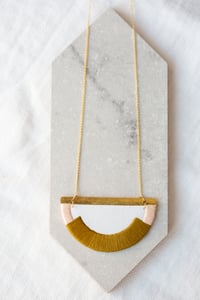 CRAVEN necklace in Olive and Blush