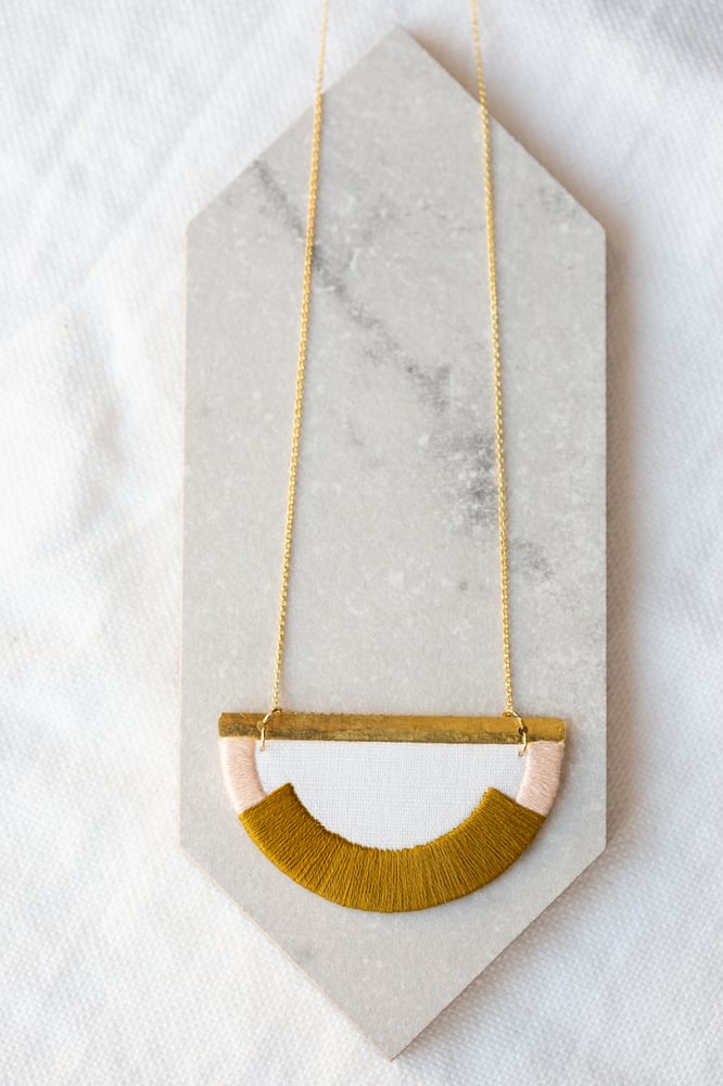 Image of CRAVEN necklace in Olive and Blush