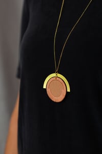 Image 2 of LUNA circle pendant in Rose