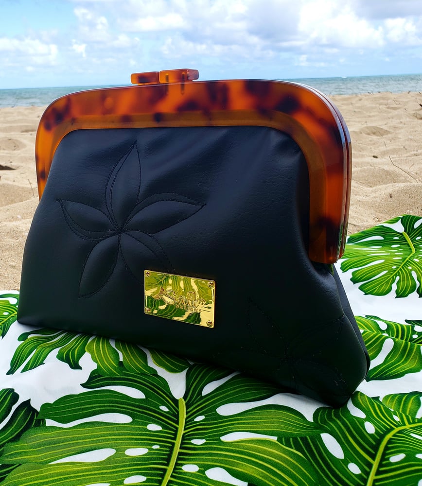 Image of Onyx plumeria