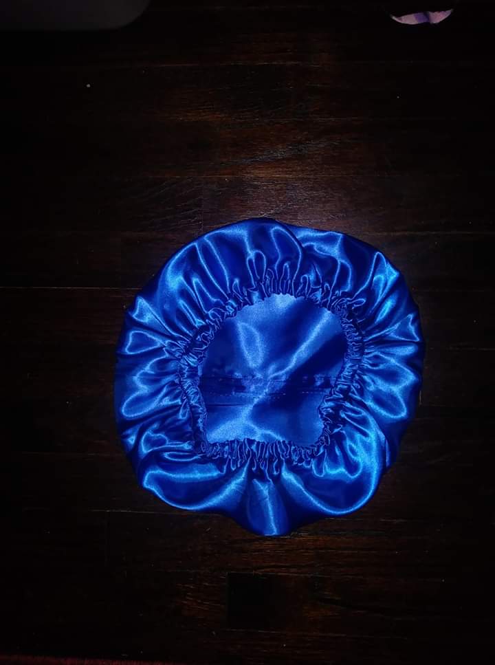 Image of Solid color satin bonnet