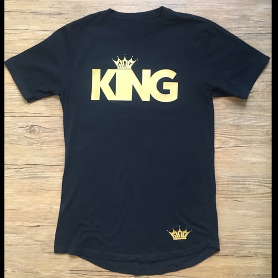 Image of BLACK Elongated new K.I.N.G logo TEE