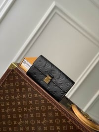 Image 4 of Lou long wallets (click to browse)