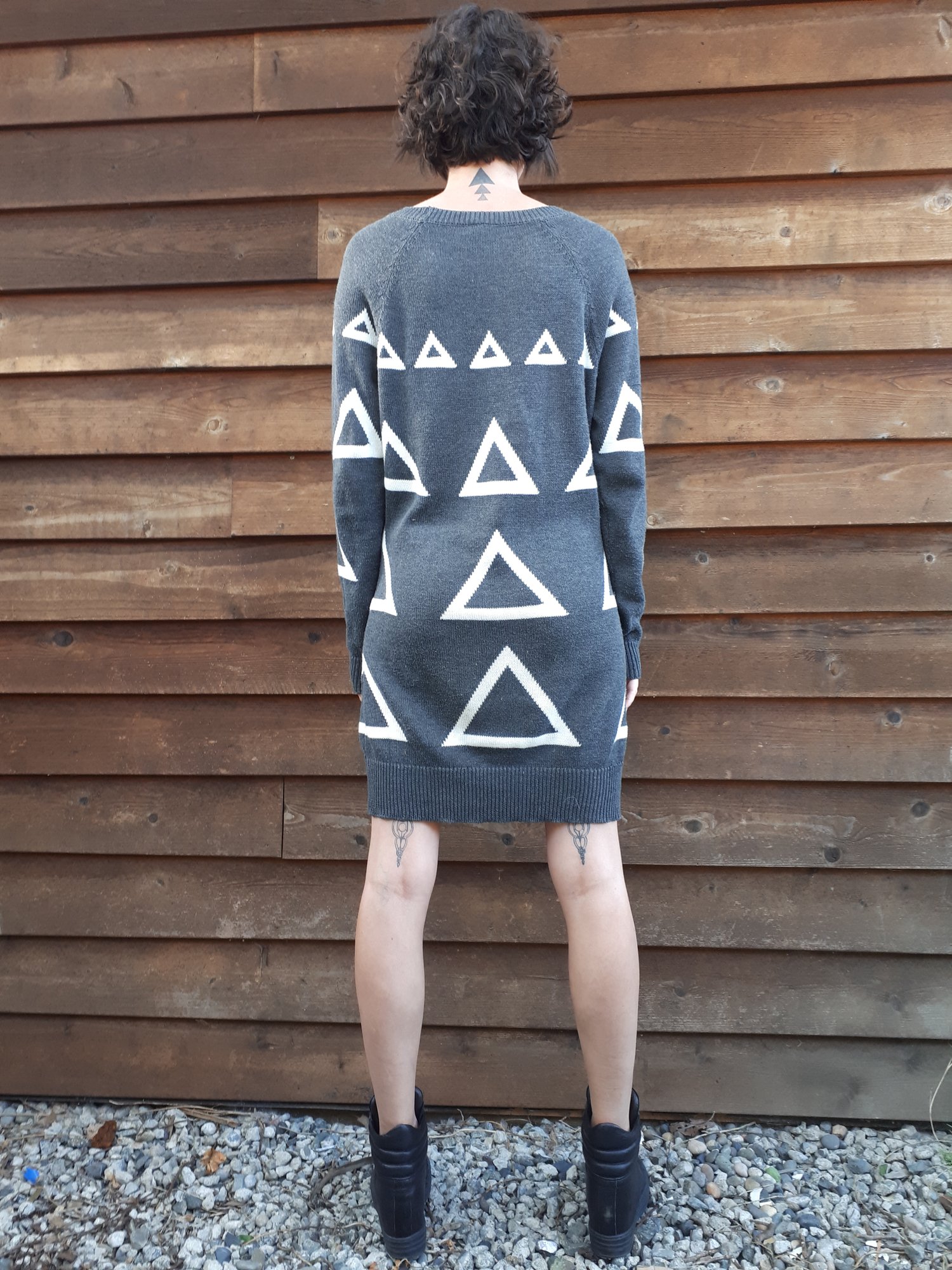 Image of Unisex Triangles Sweater Triangles 50% OFF