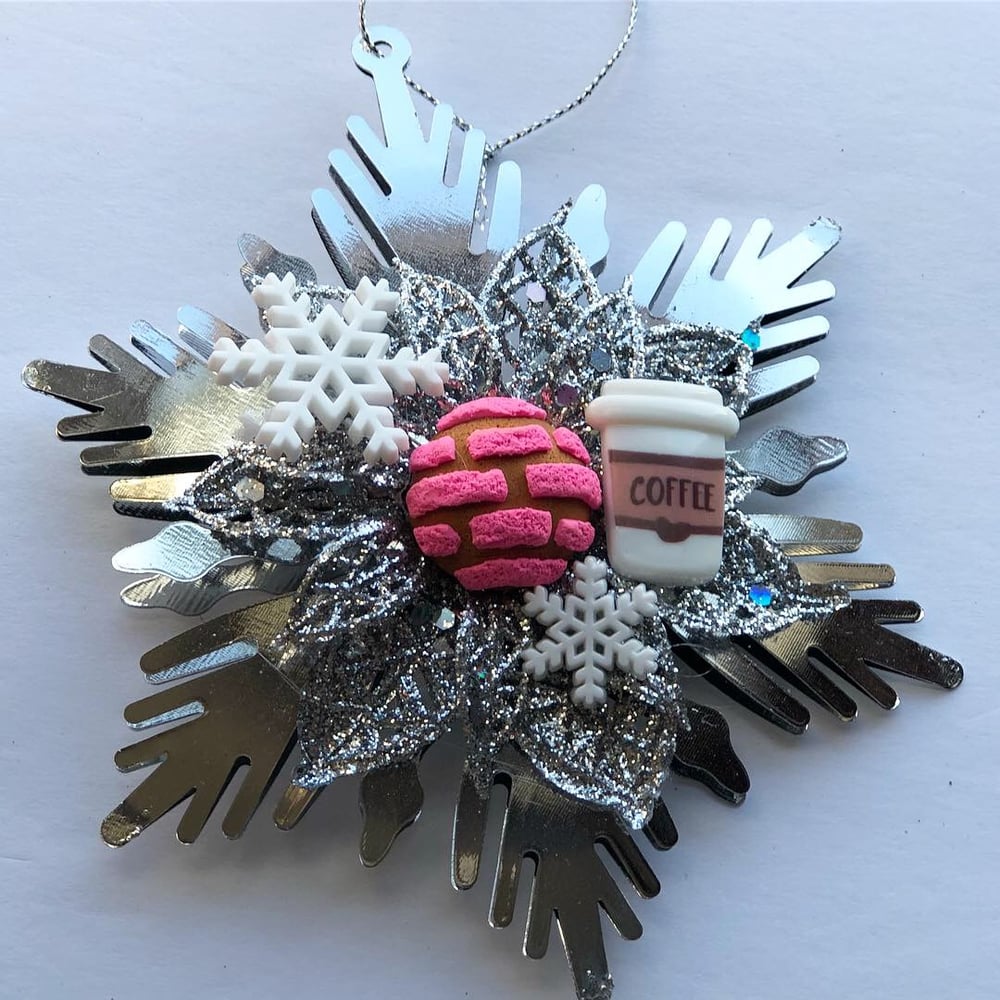Pink/Silver Ornament 