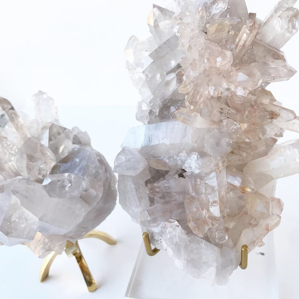 Image of Quartz no.369 + Lucite and Brass Stand Pairing